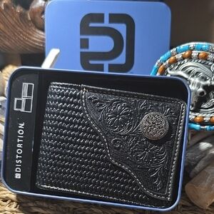 Distortion Black Embossed Card Holder